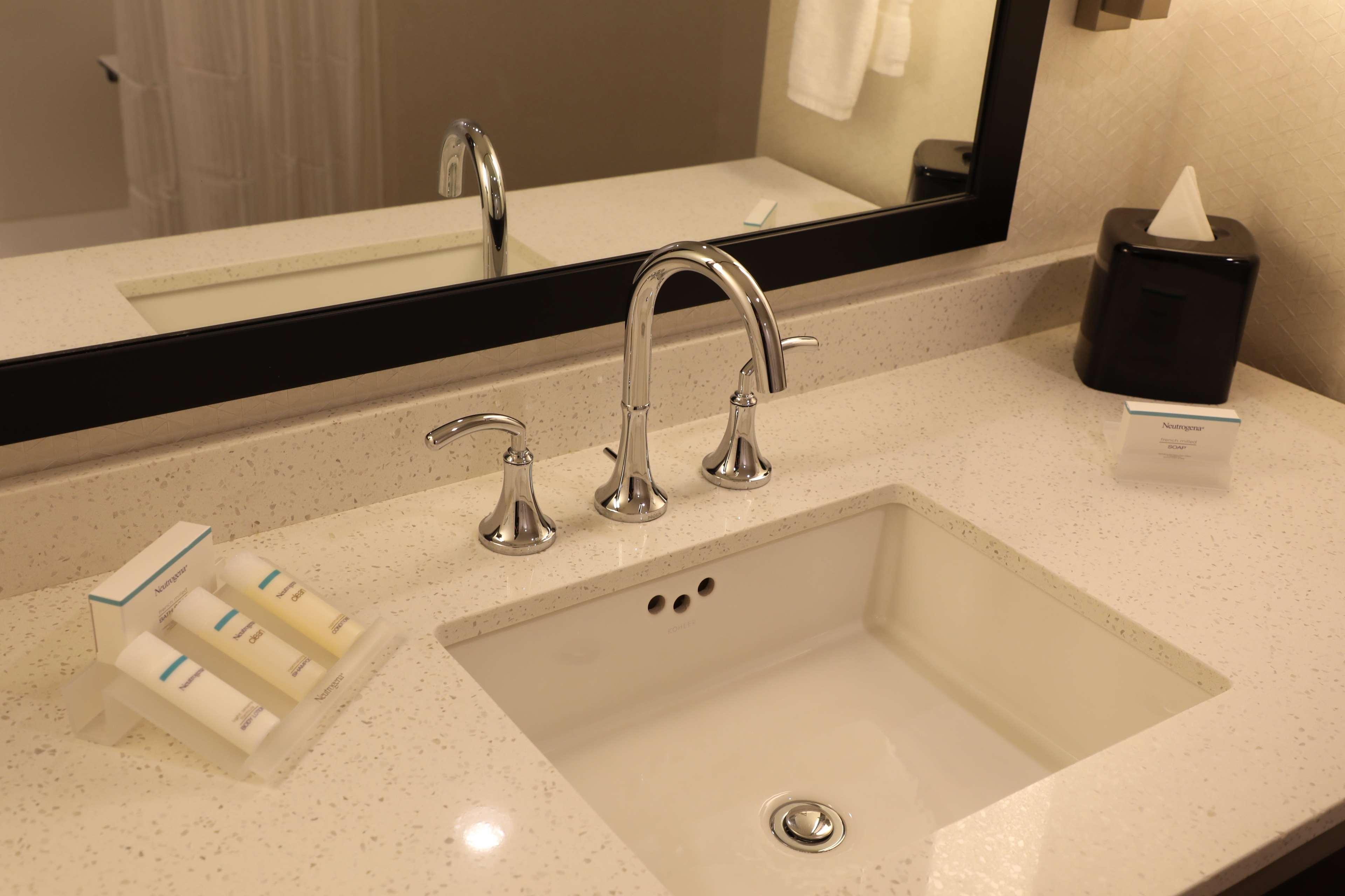 Hilton Garden Inn Austin Airport Εξωτερικό φωτογραφία