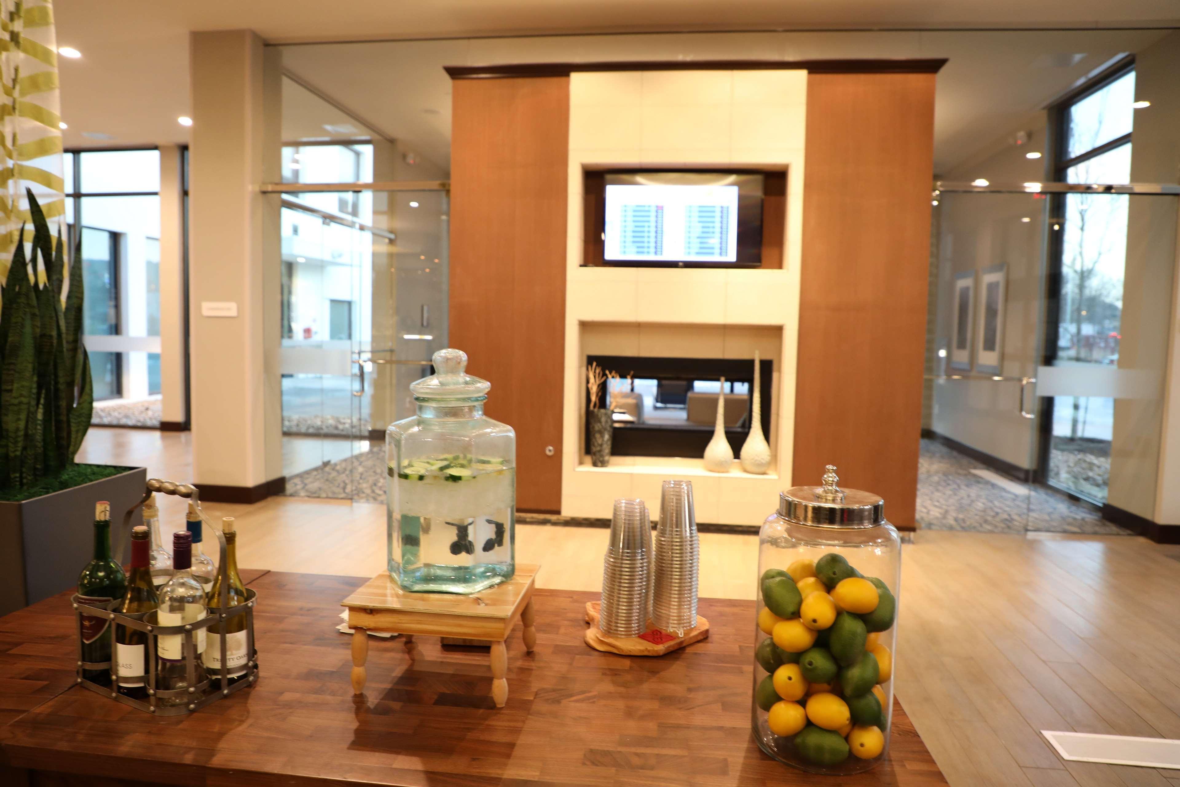 Hilton Garden Inn Austin Airport Εξωτερικό φωτογραφία