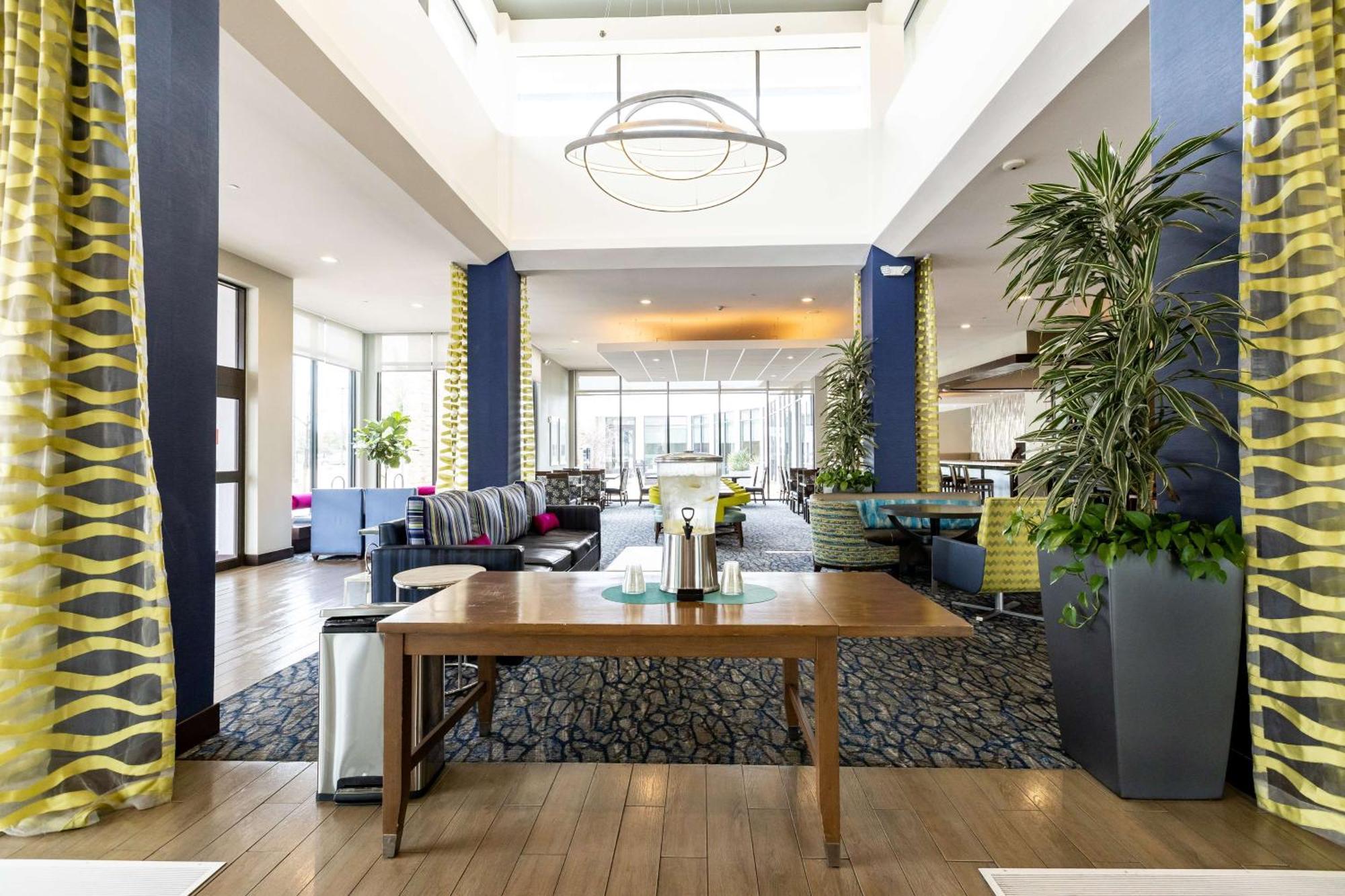 Hilton Garden Inn Austin Airport Εξωτερικό φωτογραφία